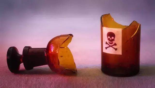 无声的杀手家中常见毒物与儿童安全警示
