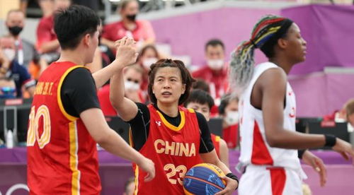 美国女篮1分险胜法国夺冠，荣耀的背后是坚韧与毅力
