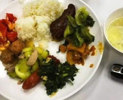 看起来您希望获得一些关于浙江菜的家常菜做法的信息，虽然这并不是我的专业领域，但我会尽力为您整理出一份结合了育儿与烹饪的有趣内容。请注意，以下内容将结合育儿知识与浙江菜的做法，旨在为有小孩的家庭提供实用且有趣的烹饪建议。