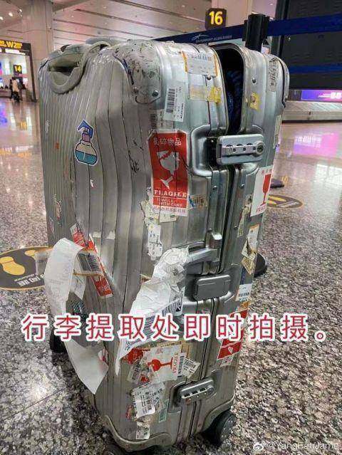 行李箱超2厘米加收700元引发的风波，一场机场内的闹剧