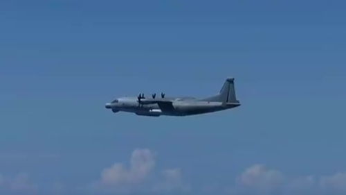 中国军机被指侵入日本领空，中方回应引关注
