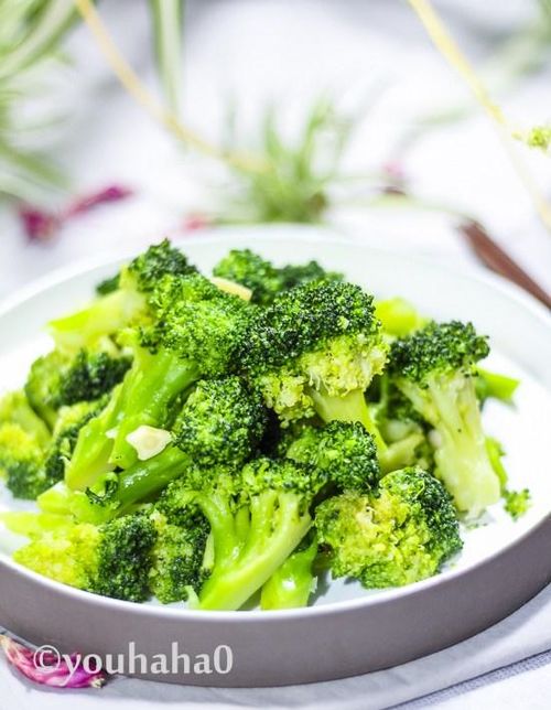 育儿营养食谱，西兰花的创意烹饪指南