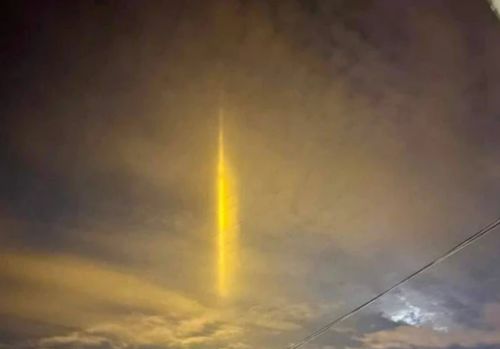 天津上空现巨大不明黑圈，探索神秘现象的背后
