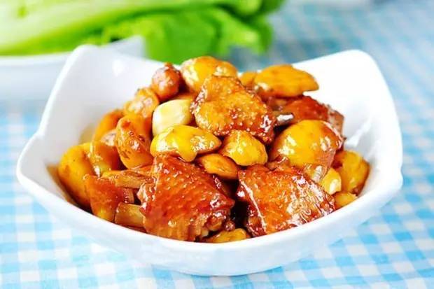 育儿与营养，以板栗炖鸡为例，探讨如何为孩子准备健康美味的家常菜