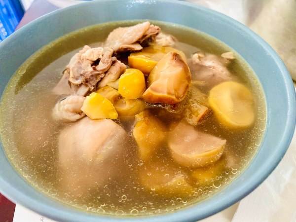 育儿与营养，以板栗炖鸡为例，探讨如何为孩子准备健康美味的家常菜