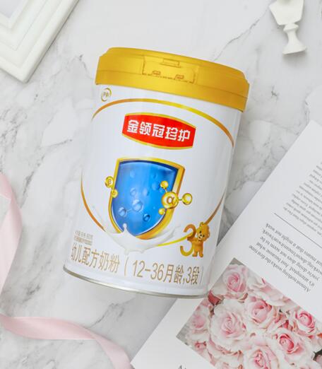 金领冠幼儿配方奶粉，科学喂养，助力宝宝健康成长