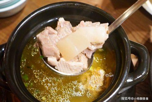 育儿与美食，与孩子一起制作三鲜馅饺子，增进亲子关系