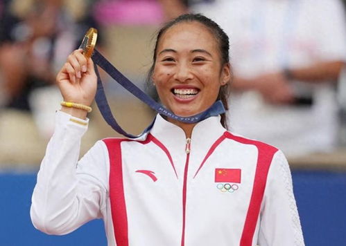 郑钦文回应比赛中摔倒，太累了