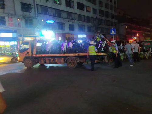 鬼火少年集体炸街事件，警方果断抓捕制止行动
