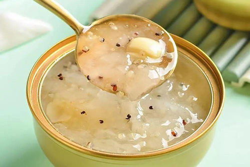 银耳羹，滋养美味的亲子烹饪指南