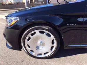 迈巴赫漏水事件，10天折损80万，4S店回应引争议