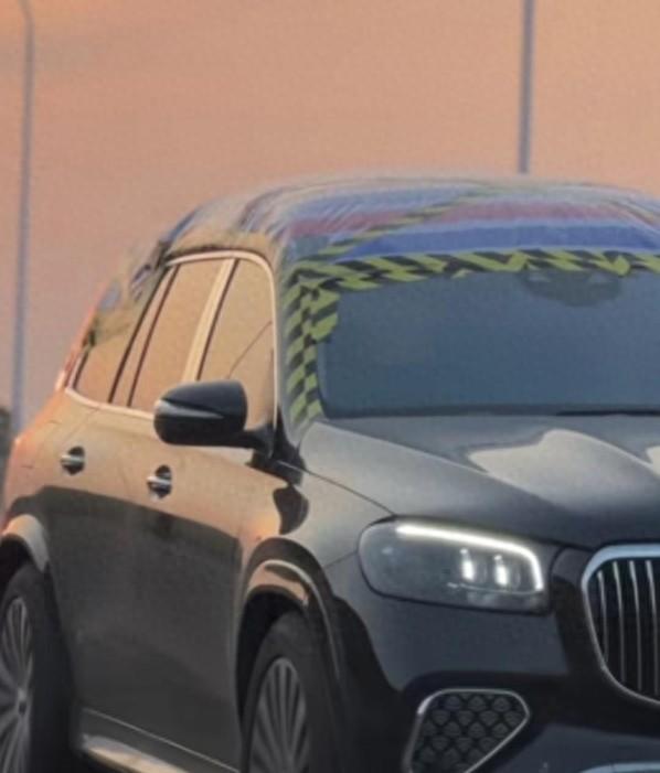 迈巴赫漏水事件，10天折损80万，4S店回应引争议