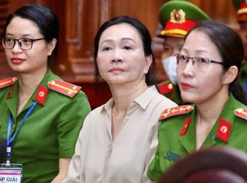 越南女首富张美兰，从巅峰跌落，被追加无期徒刑的警示