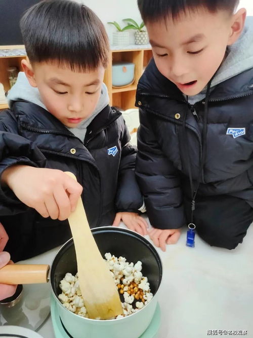 从东北拉皮的制作中学习亲子共厨的乐趣