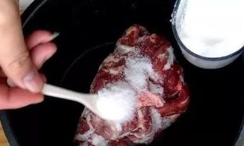 冻肉的解冻与安全处理指南