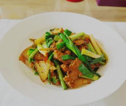 蒜苗回锅肉，营养与美味并存的家常菜