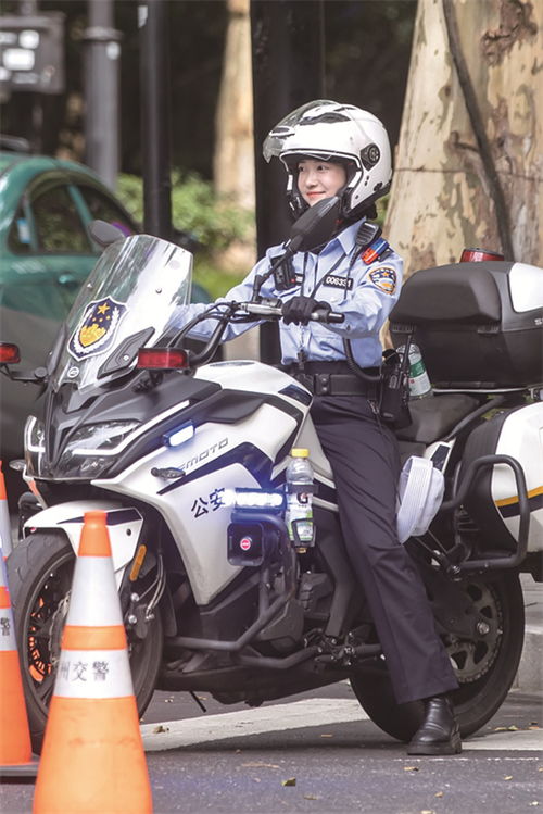 兔子警官李语蔚的晋升之路，从辅警到四级辅警的蜕变