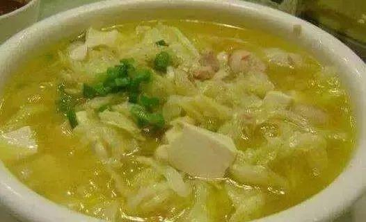 传统美味的精髓——白菜炖豆腐，简单食材中的丰富营养与文化传承