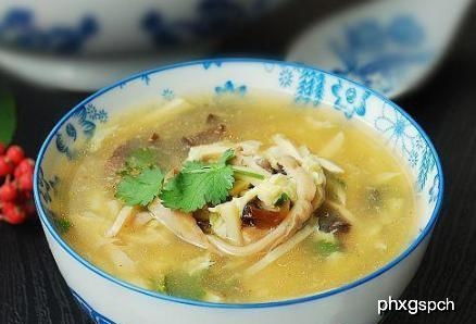 酸辣肚丝汤的做法与营养价值——为宝宝和家庭增添美味健康的饮食选择