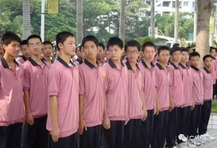校服爆改辣妹装，儿童网红与软色情边界的模糊化探讨
