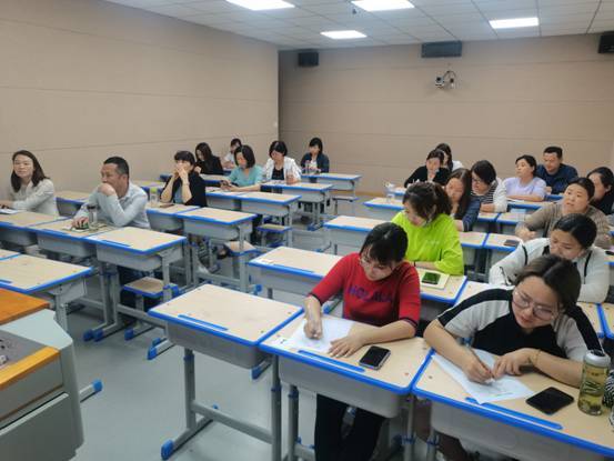 构建孩子健康成长的营养金字塔