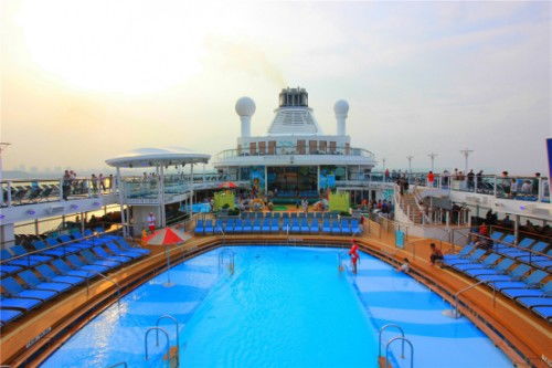 家庭旅行新选择，海洋光谱号游轮亲子游全攻略