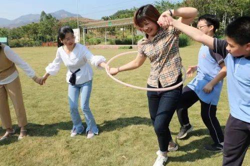 探索乐趣，400字作文中的亲子活动