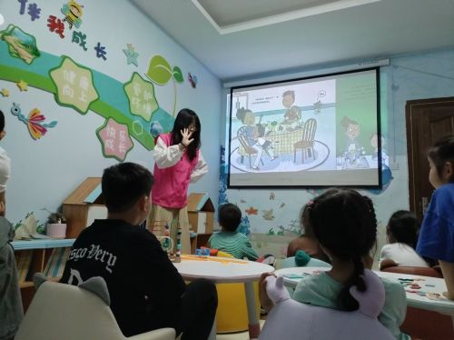 社区文化对儿童成长的影响，内涵、作用与培养策略