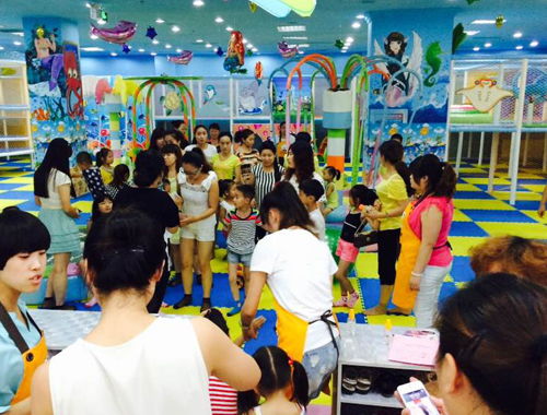 亲子乐园，探索游乐场互动活动的乐趣与教育价值