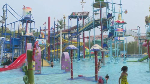 水上乐园，孩子们与水共舞的游戏世界