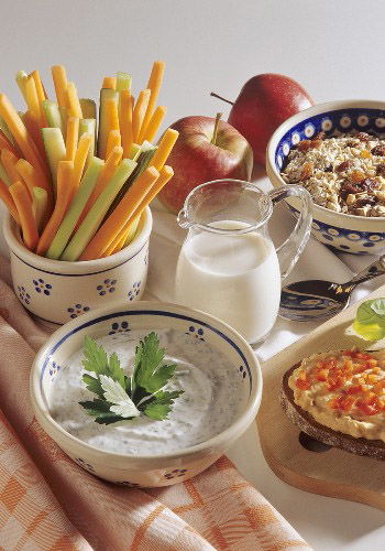 宝宝饮食健康指南，食物搭配宜忌与食用指导