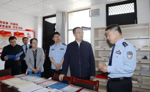 教师成长记录册，制定个人成长计划，助力教育事业的飞跃