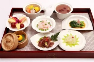 春节假期，为孩子打造健康营养的每日食谱