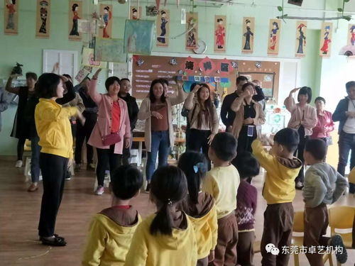 亲子互动，精选活动游戏，促进孩子全面发展