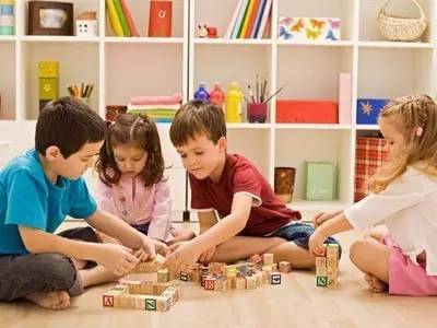 激发孩子潜能，家庭活动中的小游戏