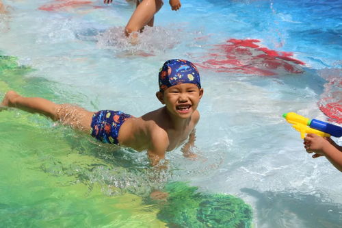 水花四溅，幼儿园中的水游戏活动