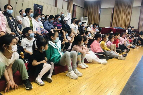 如何记录孩子游玩活动的精彩瞬间