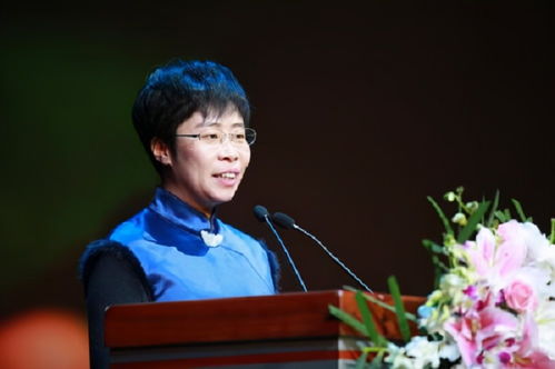 蒙曼如何用平实语言让千年诗词走进现代生活？历史智慧轻松解读