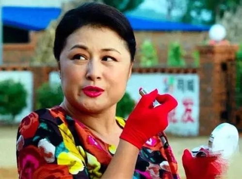 李琳演艺生涯全解析：从成长经历到艺术成就，揭秘她的表演秘诀与职业转型