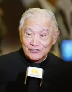 牛犇演艺生涯全解析：从《牧马人》到终身成就奖的表演艺术与人生启示