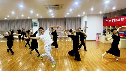 肚皮舞初学者教程：轻松掌握基础动作与技巧，享受舞蹈乐趣