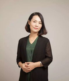 王惠：从教师家庭到AI领军人物的成长之路，揭秘她如何跨越传统与新兴领域的成功秘诀