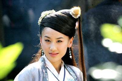 钟灵：金庸笔下最纯净的江湖少女，带你领略天龙八部中的灵动与纯真