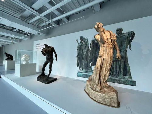 罗丹艺术全解析：从思想者到现代雕塑之父的创作历程与情感表达