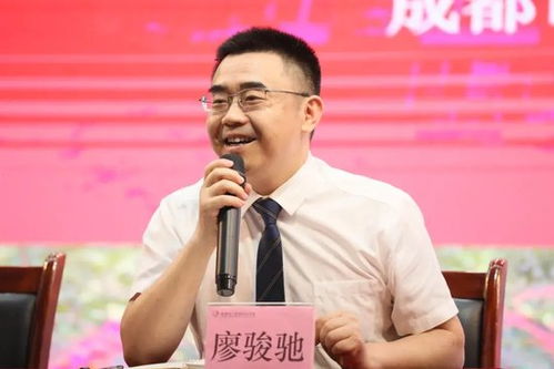 李敏个人资料及简历：从普通学生到技术总监的成长轨迹与职业规划