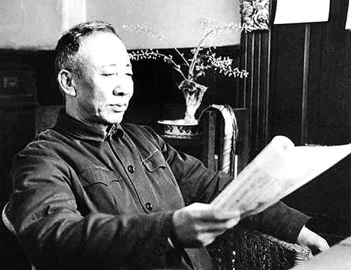 孙犁：从战火中走来的文学大师，带你领略荷花淀派的诗意人生