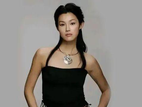 于娜：从《拿什么拯救你，我的爱人》到《一米阳光》，揭秘模特到演员的华丽转身与经典角色塑造