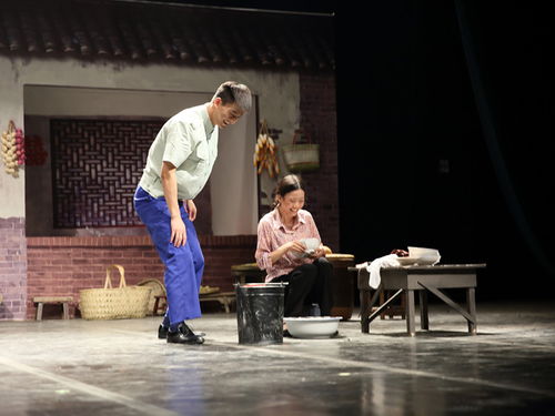 李星瑶演艺生涯全解析：从成长背景到角色塑造，揭秘真实演技派演员的成功之路