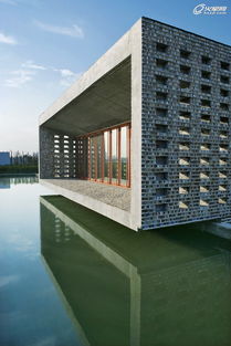 王澍建筑思想解析：传统与现代融合的独特语言，探索中国当代建筑新路径