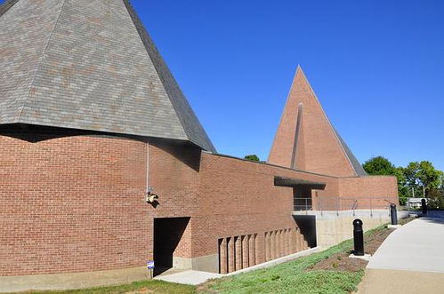 王澍：从边缘到中心的建筑革命，如何用青砖黛瓦重塑现代建筑之美